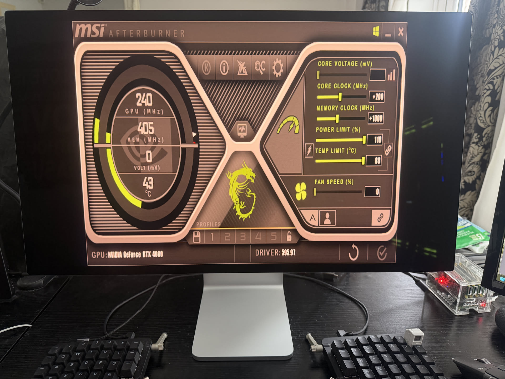 Studio Display XDR stuck at 640x480 on Windows